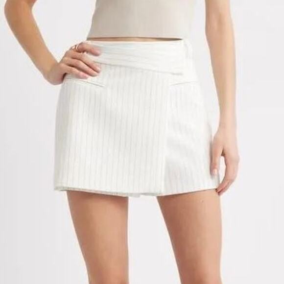 Open Edit Women's Pinstripe The Icon Wrap Front Skort Side Zip White Size S - Picture 1 of 11